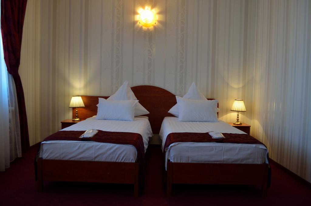 Hotel Rusu Petroşani Esterno foto