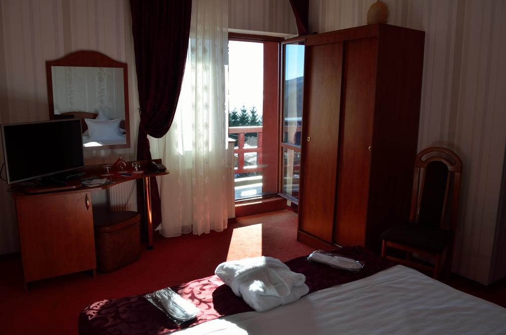 Hotel Rusu Petroşani Esterno foto