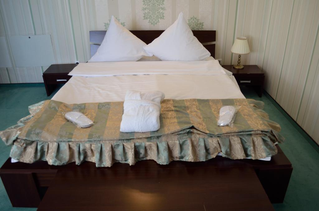 Hotel Rusu Petroşani Esterno foto
