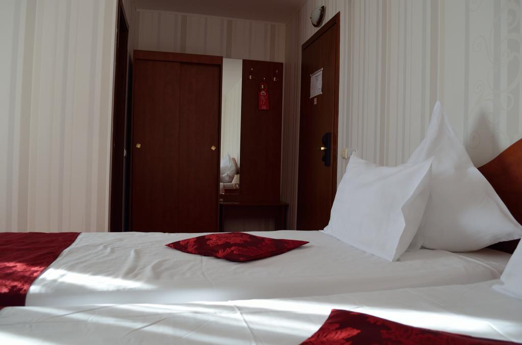 Hotel Rusu Petroşani Esterno foto