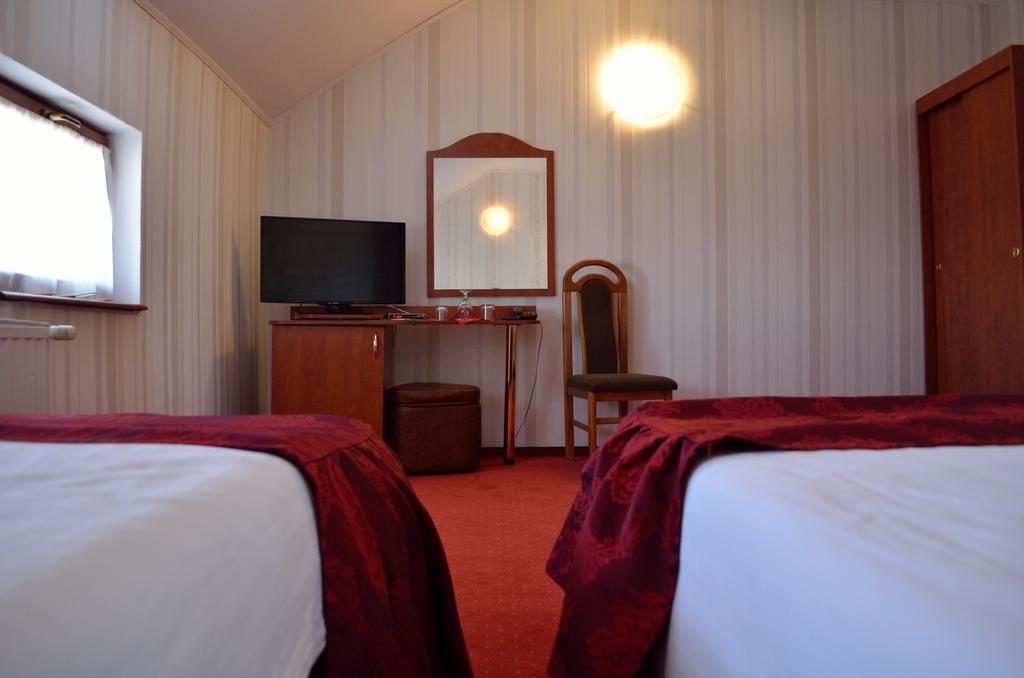 Hotel Rusu Petroşani Esterno foto