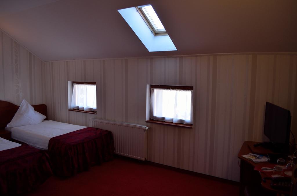 Hotel Rusu Petroşani Esterno foto