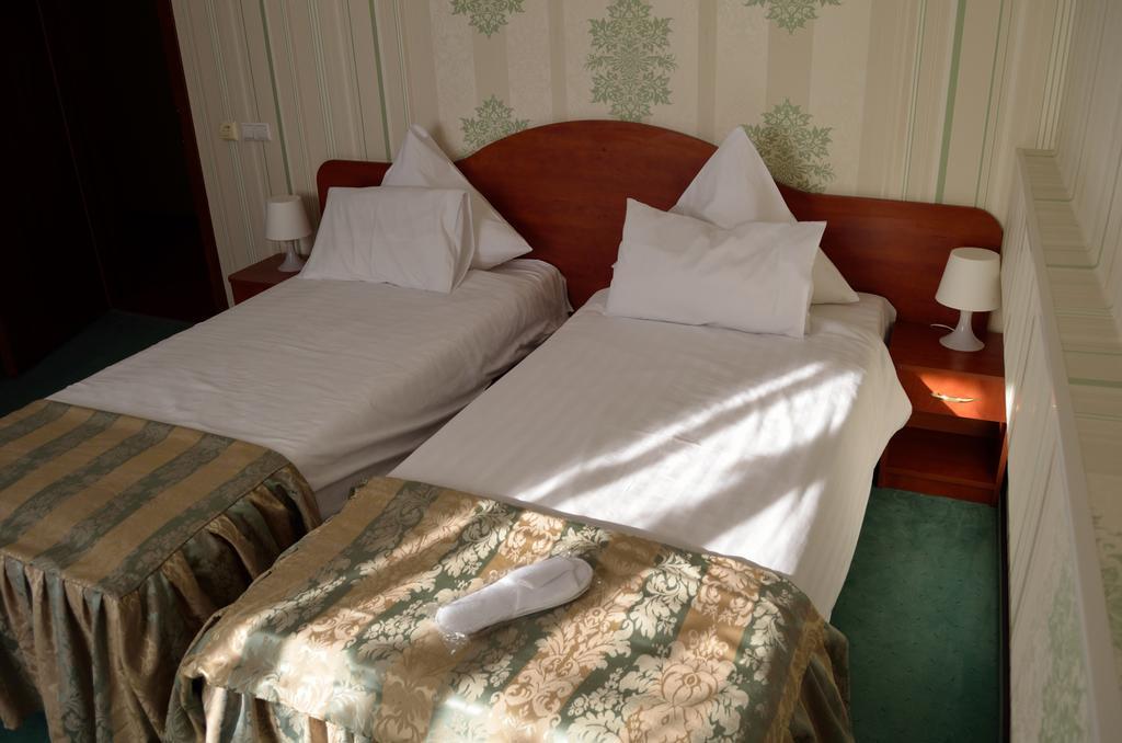 Hotel Rusu Petroşani Esterno foto
