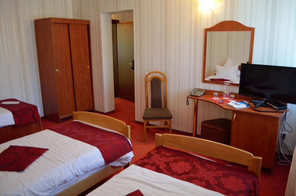 Hotel Rusu Petroşani Esterno foto