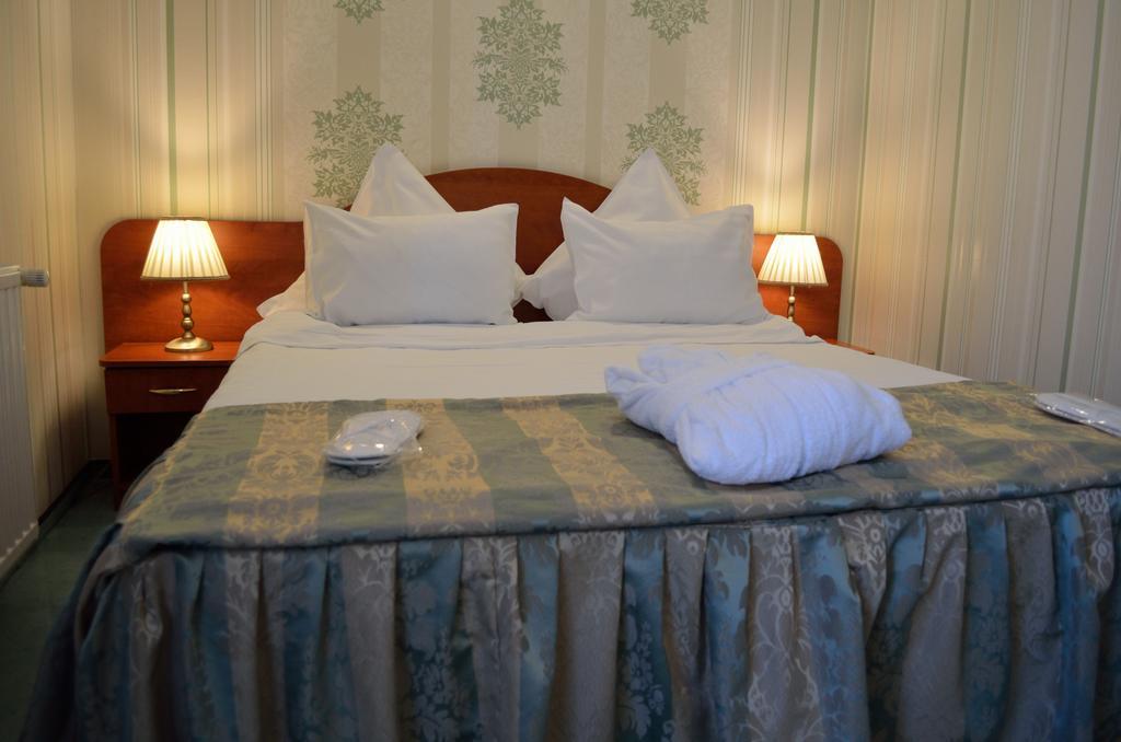 Hotel Rusu Petroşani Esterno foto