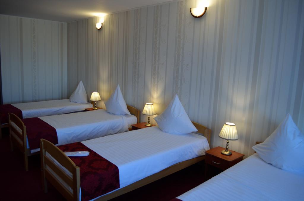 Hotel Rusu Petroşani Esterno foto