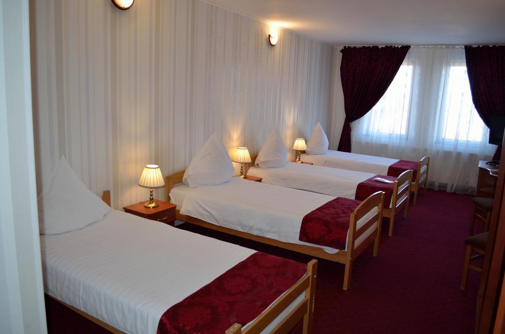 Hotel Rusu Petroşani Esterno foto